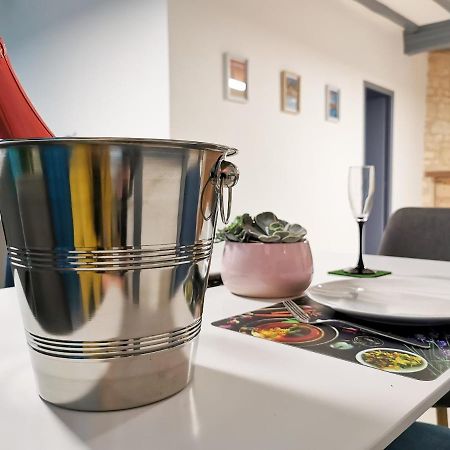 Appartement Ma Douce Charente - Superbe T3 Design Et Fonctionnel - Hyper Centre A Saintes Luaran gambar